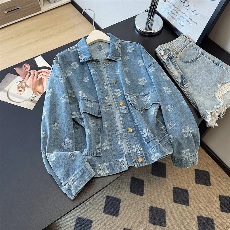 

Vintage Jacquard Embroidery Blue Short Denim Jacket Women Autumn Loose Big Pocket Lapel Single-Breasted Long Sleeve Jeans Jacket