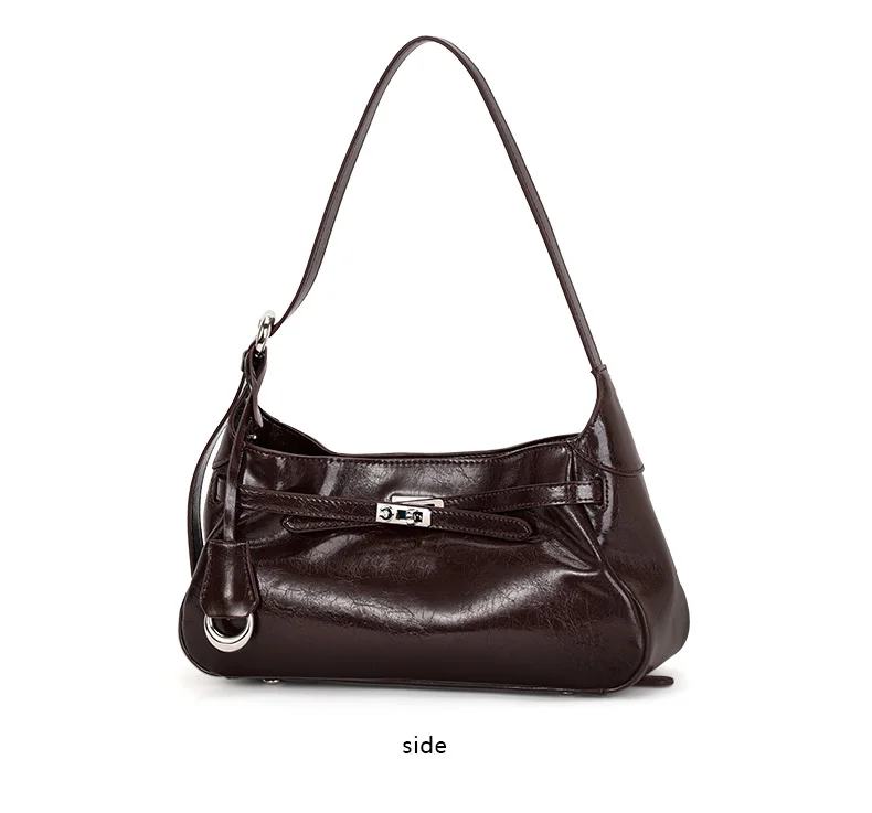Aidrani Damen-Schultertasche aus echtem Rindsleder mit Anhänger, geräumige Crossbody-Reisetasche im Hobo-Stil – Detail 10