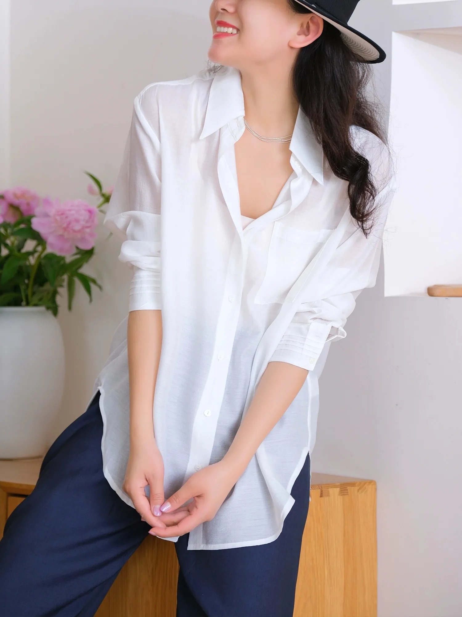 

Легкие свободные женские летние шорты из ацетатной ткани с защитой от солнца, с небольшими вырезами, пушистые, гладкие, комфортные женские шорты...