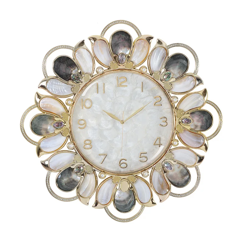 

Light luxury, high end, wall clock, living room, atmosphere, decoration