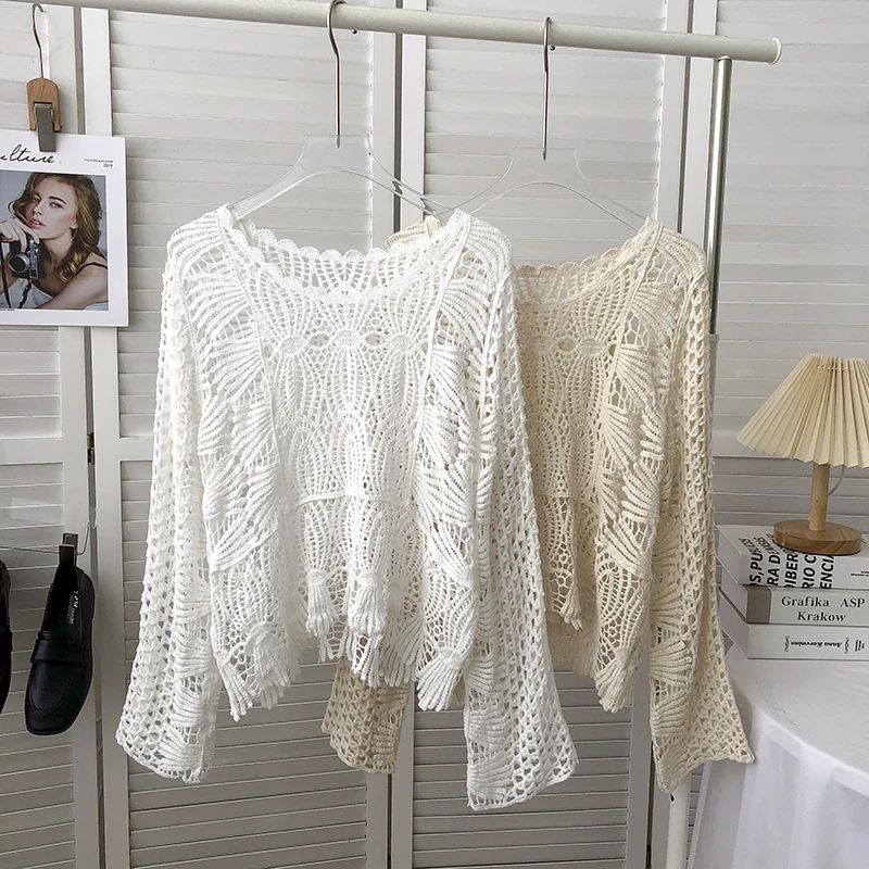 OUMEA Women Cotton Crochet Blouse Round Neck Cotton Lace Openwork Long Sleeve Beach Cover Up Chic Knitting Pullover Tops