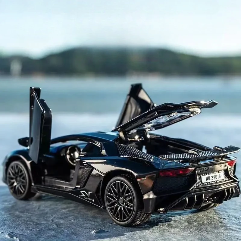 1:32 SV LP750-4 Alloy Sports Car Diecast Model Sound & Light Series Children's Toy Gift Birthday Present