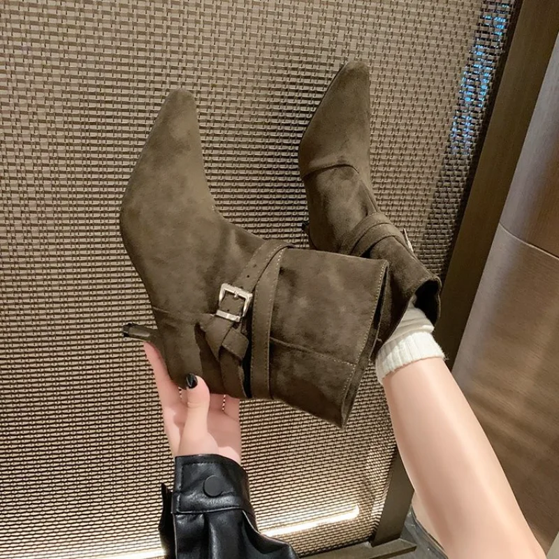 Women Suede Ankle Boots Round Toe Hidden Elevated Insole Metal Buckle Strap Short Booties Vintage Autumn Winter Warm Plush Shoes