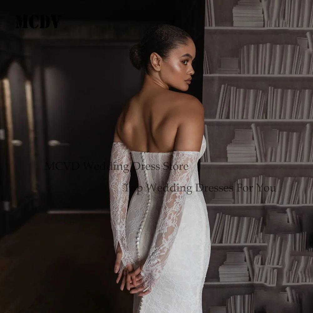 MCDV プラスサイズのレースのウェディングドレス女性のための取り外し可能なスリーブストラップレスの花嫁ドレスケープマーメイドローブデマリエカスタマイズ