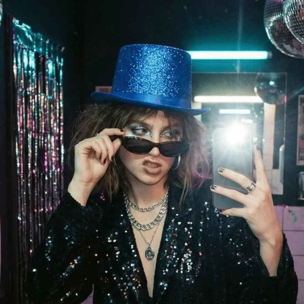 

Retro Glitter Top Hat Multicolor British Style Glittering Magician Hat Durable Lightweight Polyester Bowler Jazz Hat Carnivals