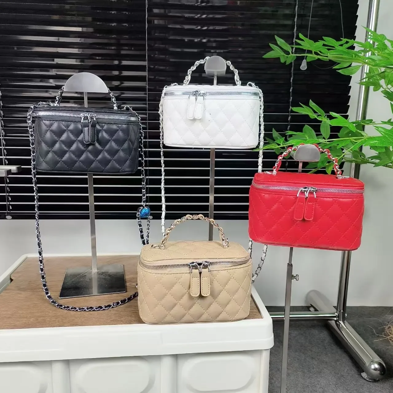 

Стильная женская сумка через плечо для пригородных поездок — минималистичная винтажная кожаная сумка-тоут с дизайнерским логотипом Paris, сплошной цвет