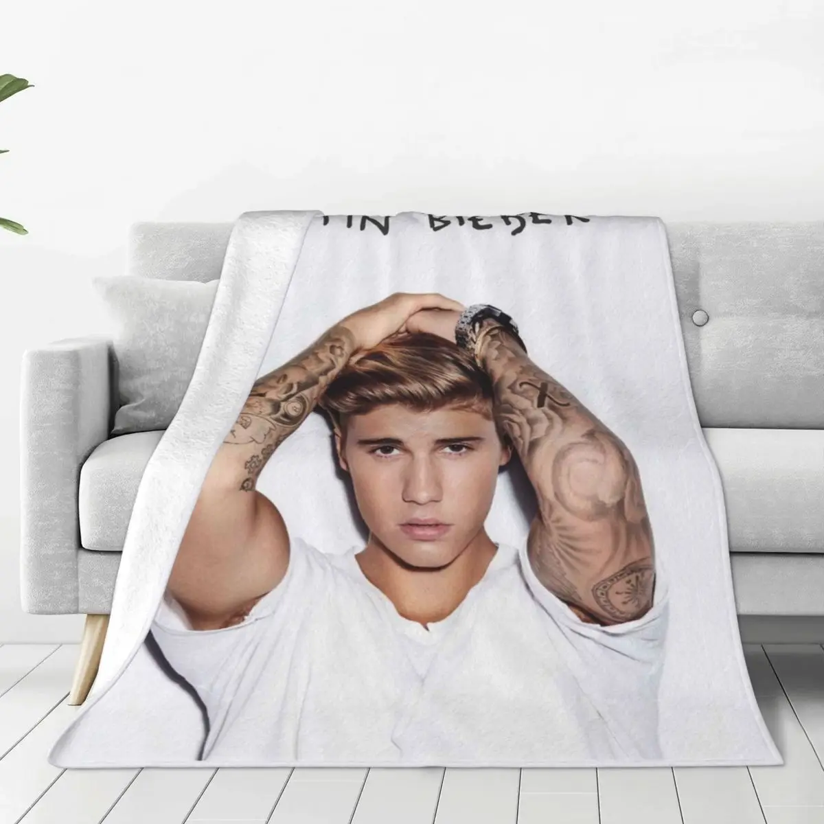 Warm Soft Blanket Travelling Justin Bieber Throw Blanket Canadian Singer Flannel Bedspread Couch Chair Novelty Sofa Bed Cover