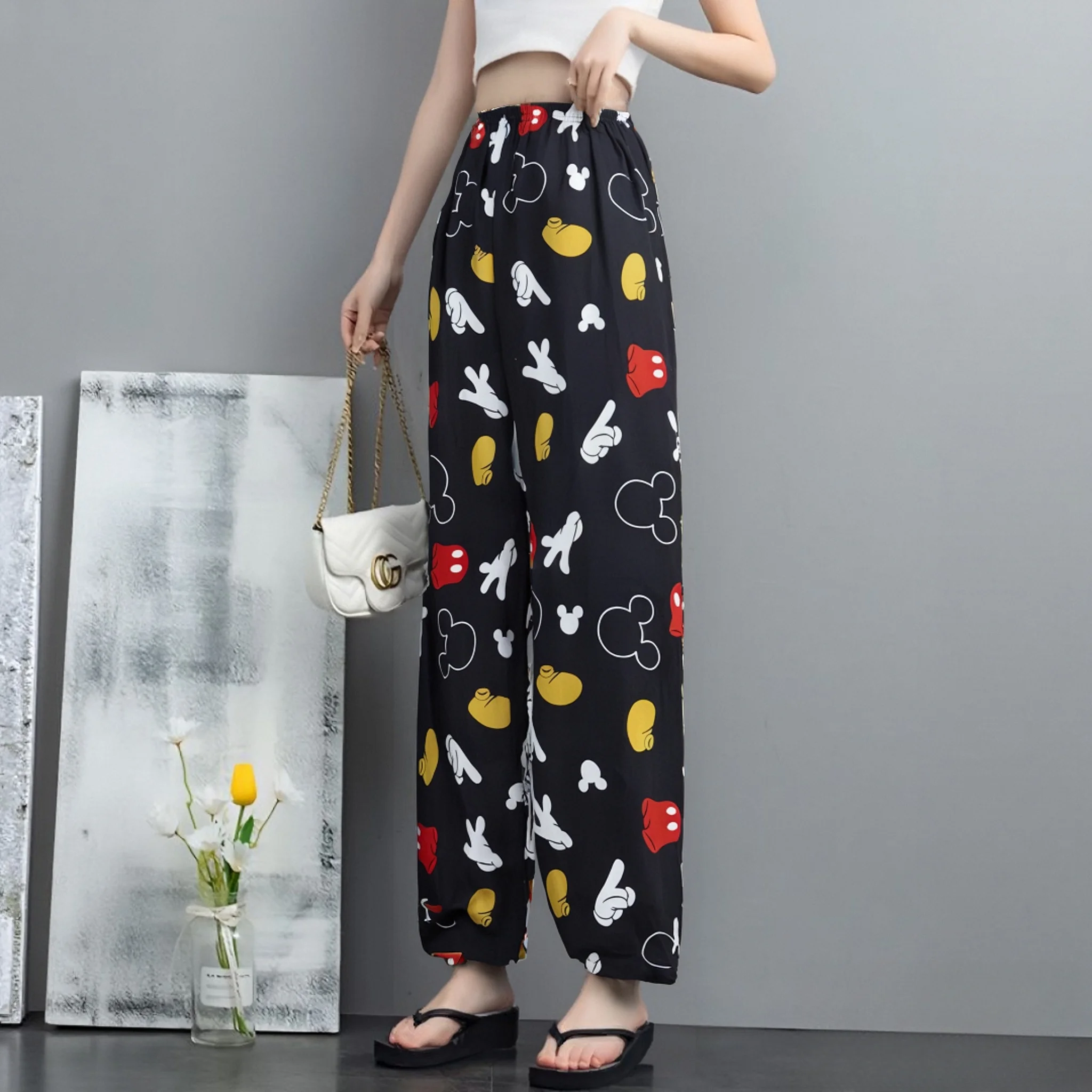 

Ladies summer new, beautiful cartoon style, loose walking pants, loungewear, suitable for outdoor wear.Cute sleep pants; casual