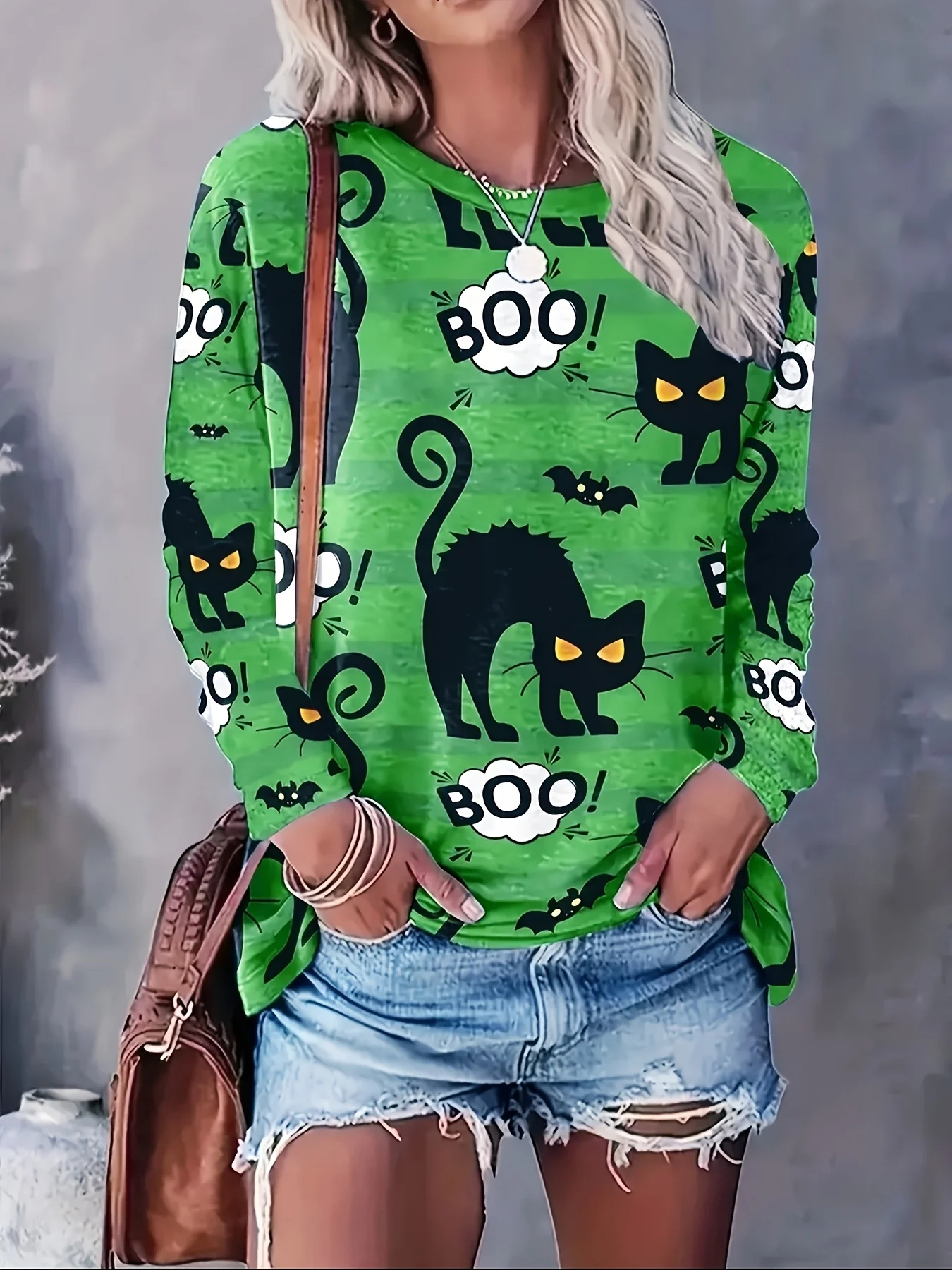 Plus-sized women's cat print, casual round neck long-sleeved Halloween T-shirt, funny black cat and 