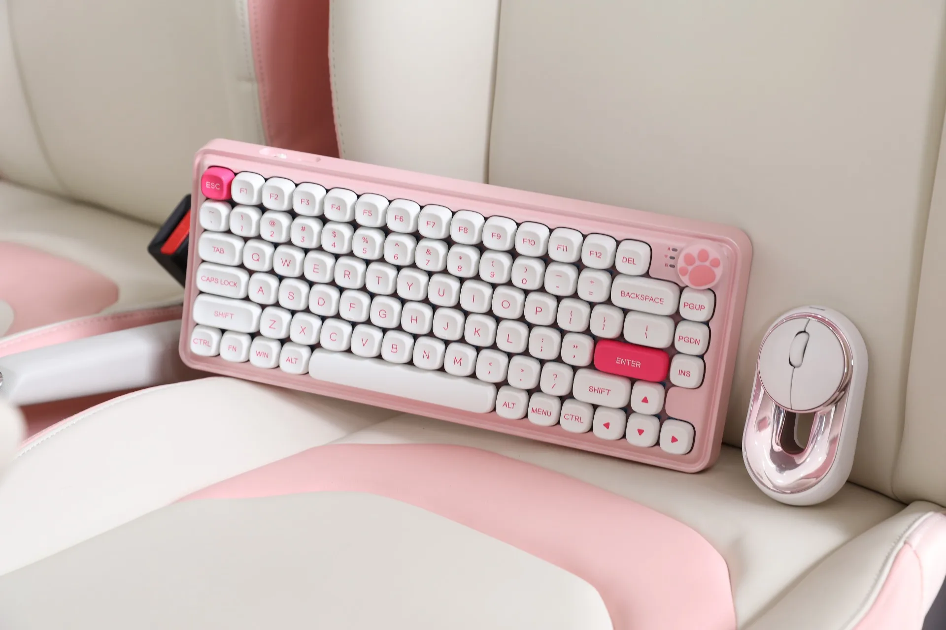 Dareu Z82 Sugar Cube Cat's Claw Candy Pink Wireless Bluetooth Keyboard 3 Model Backlight Gaming Mechanical Keyboard