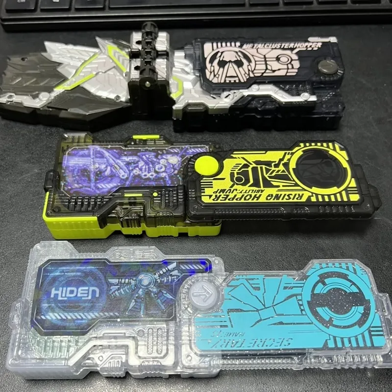 DX Kamen Rider Zero-One Progrise Key MetalCluster Hopper Shining Assault Hopper Hell Rising Eden Ark Scorpion Falcon Izu Toy