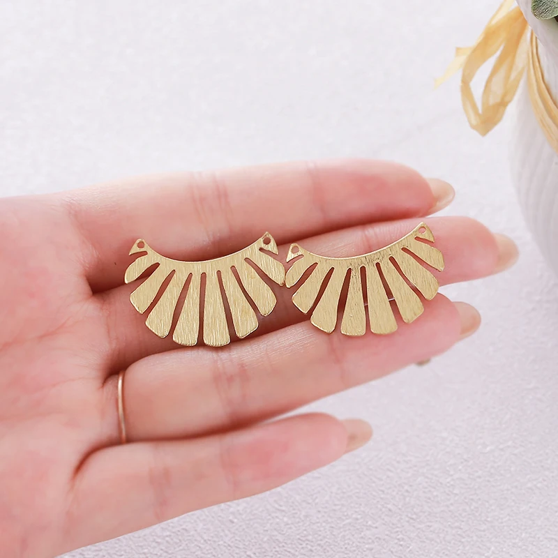 20PCS primary color brass brushed DIY accessories flower petal double hole DIY accessories suitable for handmade