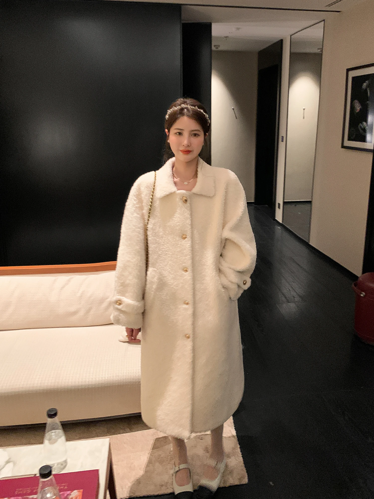 

Женское пальто из овчины средней длины, меховая куртка из овечьей шерсти, зимняя модная верхняя одежда в корейском стиле, приталенный крой, длинный рукав