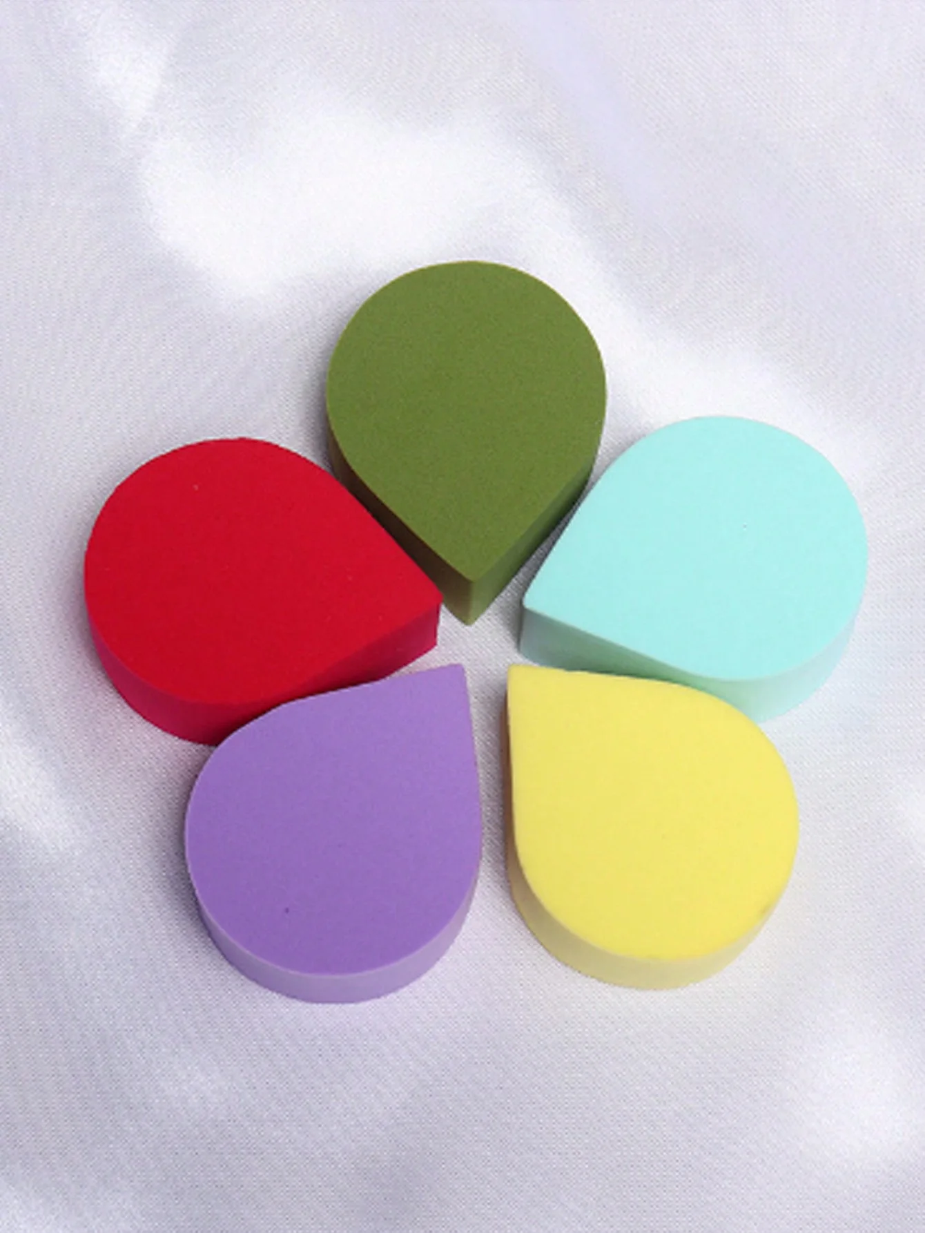 メイクアップスポンジパフ、ハート型、水滴型、様々な形状、乾湿両用