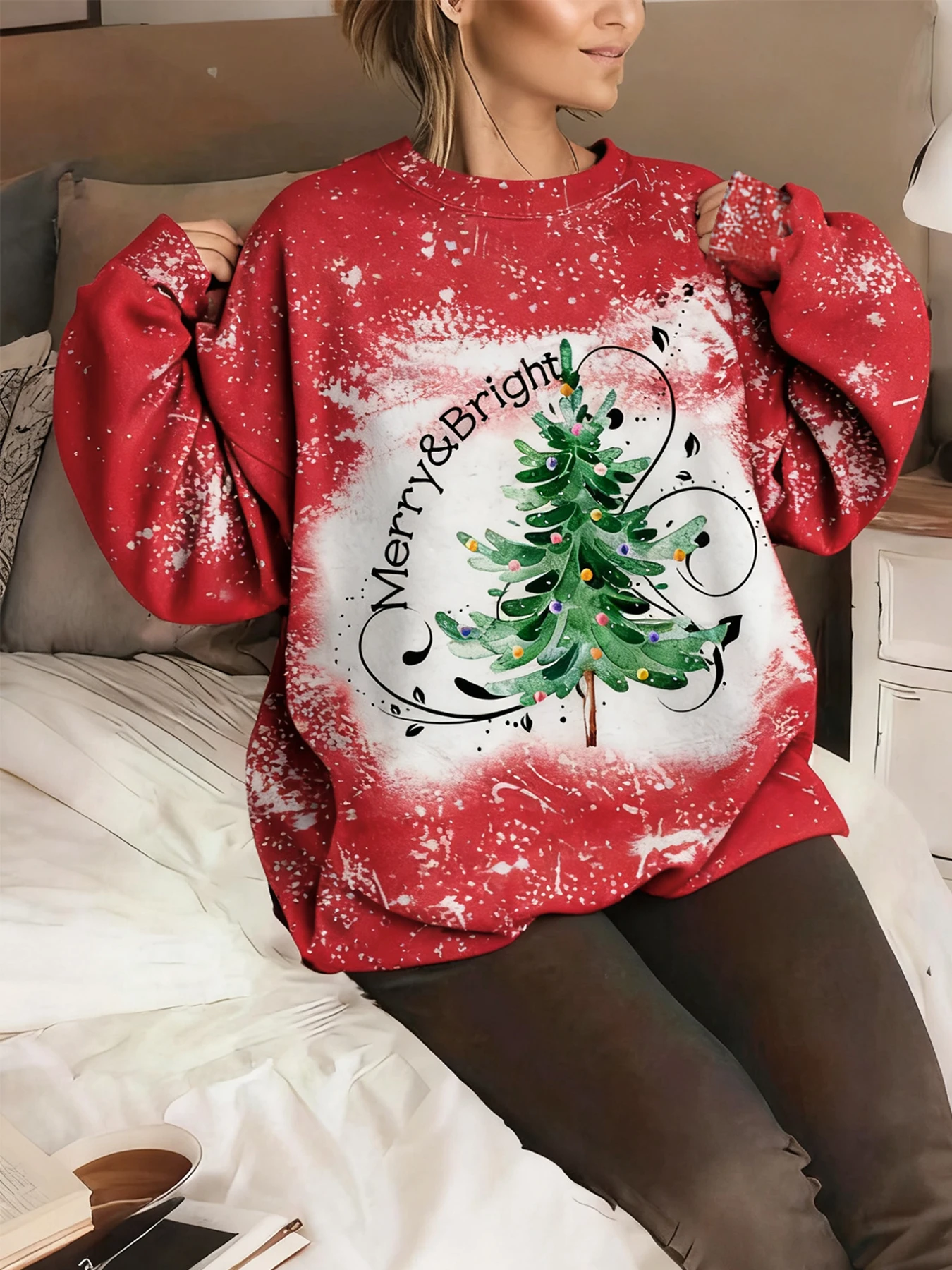 Plus Size Merry & Bright Christmas Tree Bleached Snowflake Print Crewneck Sweatshirt, Loose Long Sleeve Casual Winter Holiday Pu