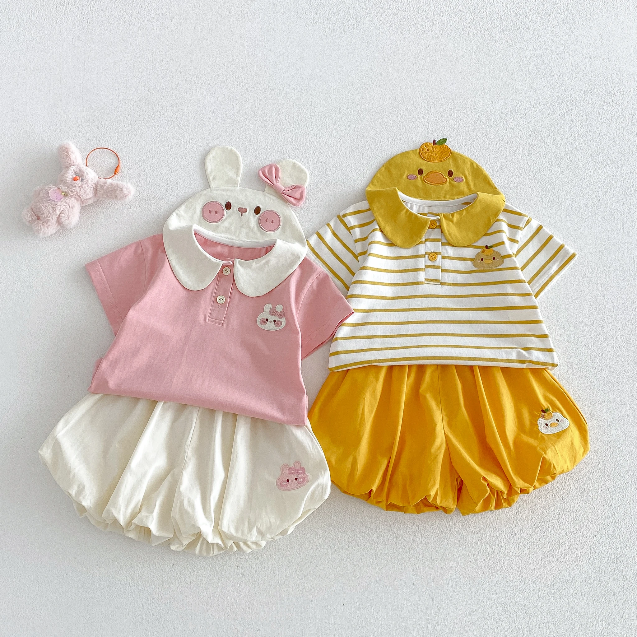 Cute Summer Set for Baby Girls in 2026: Short-Sleeved T-Shirt with a Pet Animal Print and a Round Collar, Lantern-Shaped Shorts