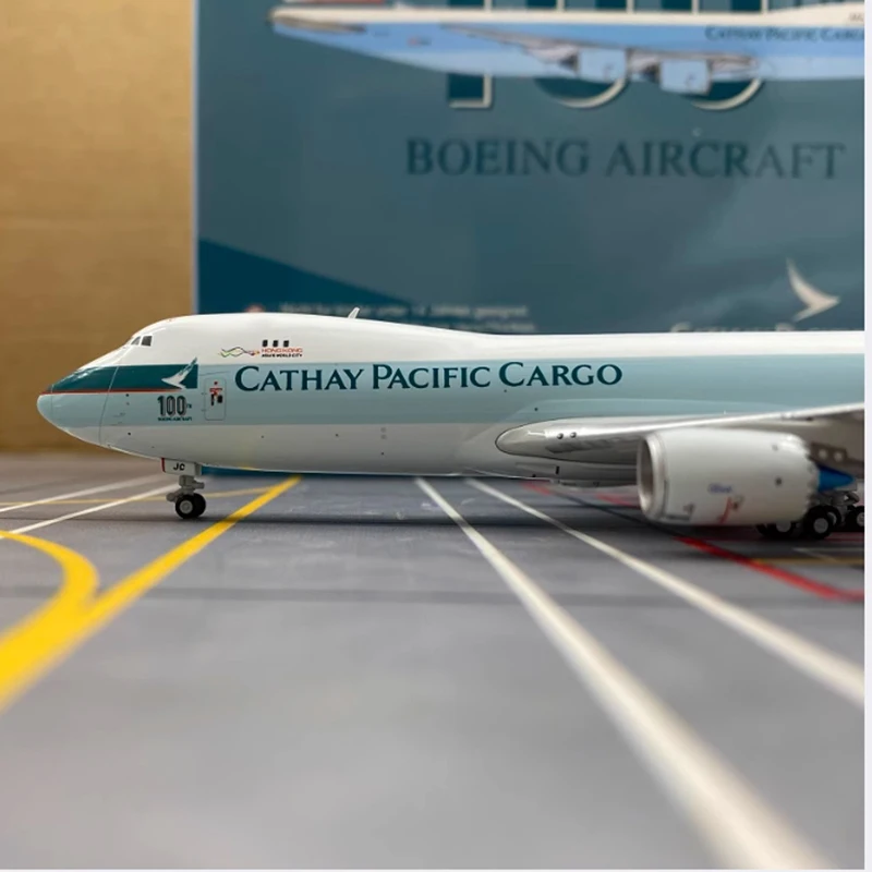 Diecast 1:400 Scale Cathay Pacific Airways 747-8F（B-LJC）Aircraft Simulation Model Static Decoration Souvenir Gifts For Adult Boy