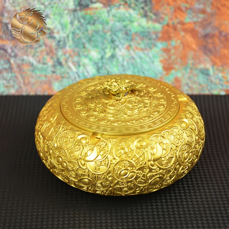 All-brass coin-shaped ashtray, foyer decoration, golden toad storage jar with lid, prevents ash from scattering, decorative asht
