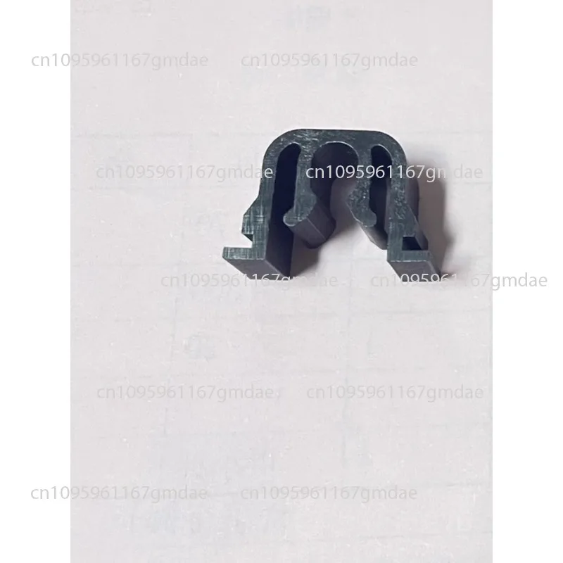 

Пряжка PT-JT01 (2 спецификации для разных шасси Lianli), пожалуйста, обратите внимание на покупатель.