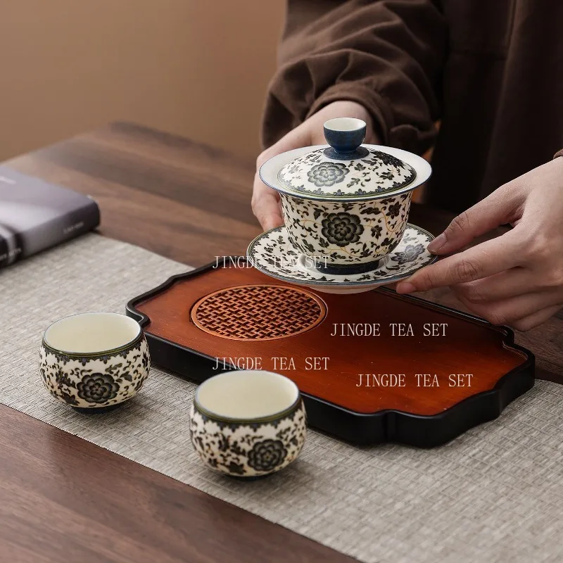 Vintage Twisted Floral Porcelain Gaiwan Set Chinese Kung Fu Tea Ceremony Teaware Ceramic Gaiwan with Matching Tea Cups