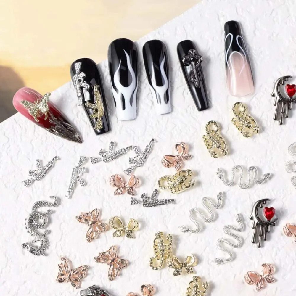 DIY Nagel Charms Gothic Nagel Dekorationen Maniküre Ornamente Nagels chmuck Drachen Nagel Strass Schlangen schädel Kopf