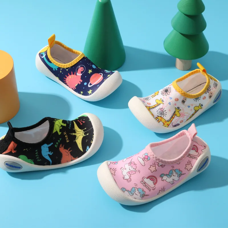 Children's River Tracing Shoes Baby Water Playing Shoes Boys Girls Cartoon Print Swimming Sock Shoes