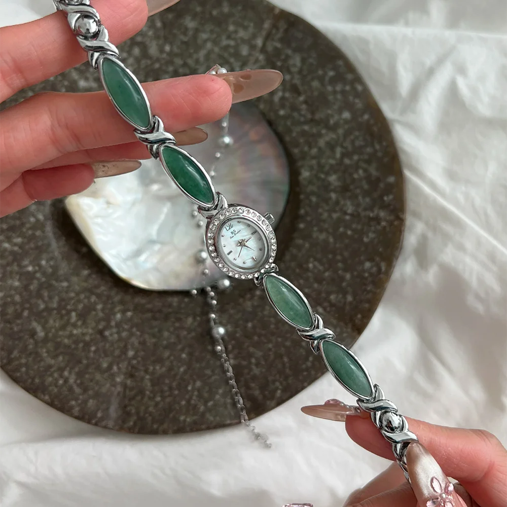 

НОВЫЕ женские часы в стиле ретро с овальным бриллиантом и драгоценным камнем, маленьким циферблатом, модные и элегантные кварцевые женские часы-браслет