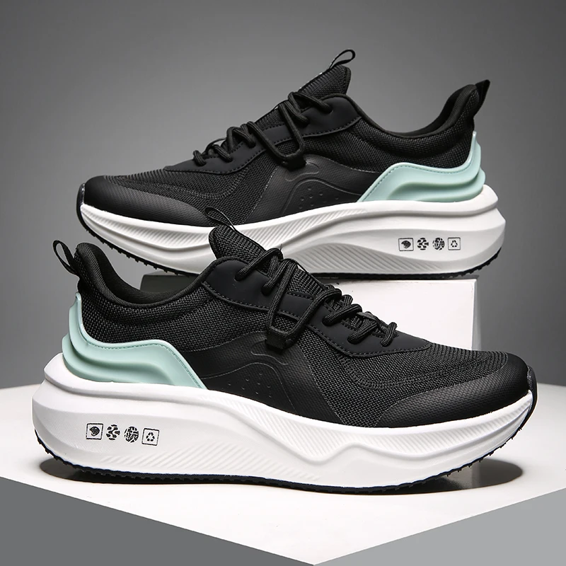 

Men's All-Season Soft-Sole Canvas Shoes – Stylish & Trendy Design, Durable, Non-Slip, and Breathable Fabric. Ideal for Daily Wea