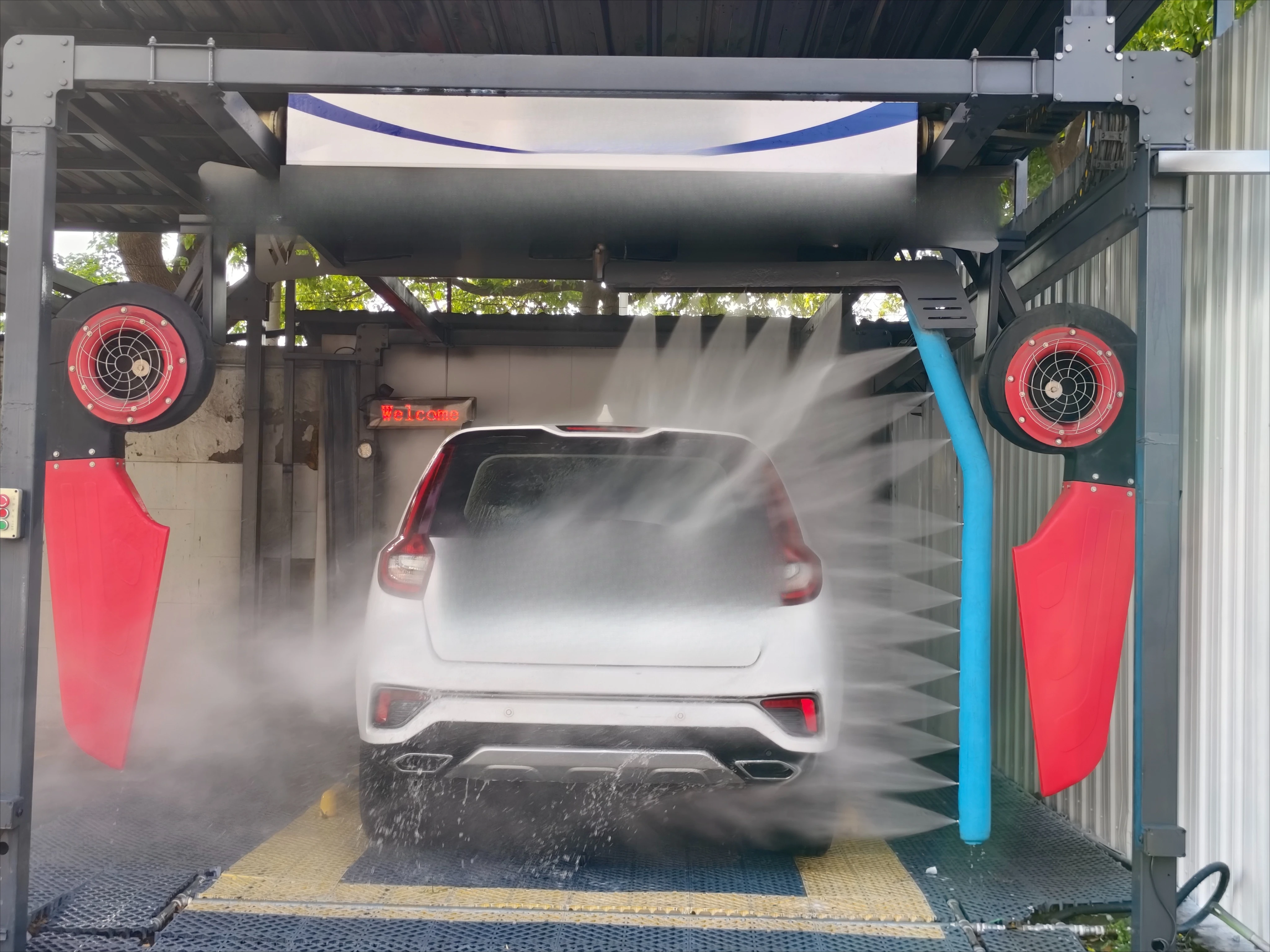 XGN Electric 360 Touchless Car Wash Machine | High-Pressure Paint-Safe Stainless Steel Fully Automatic System Pressure Cleaning