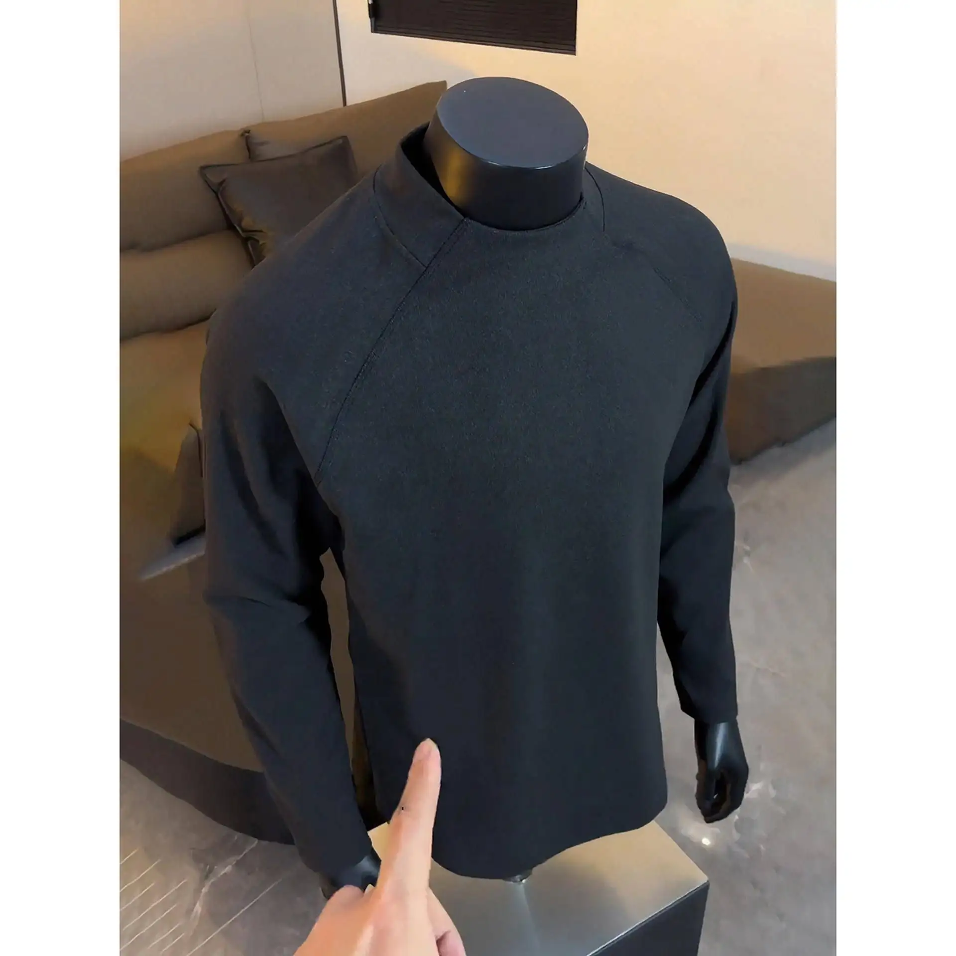 

Мужская осенне-зимняя футболка с высоким воротником и широкими плечами Base irt Bla Inner Wear Dervo Fitn Long Sve Stand Fit T-shirt