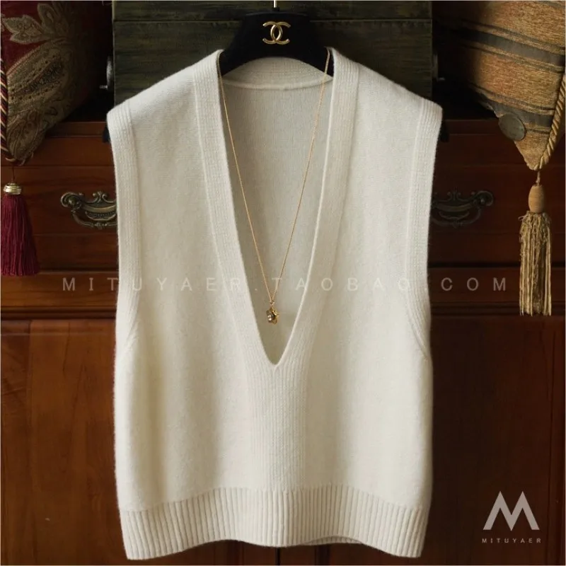 Foreign style V-neck wool vest women wear autumn and winter folded sleeveless knit vest loose horse clip set small vest