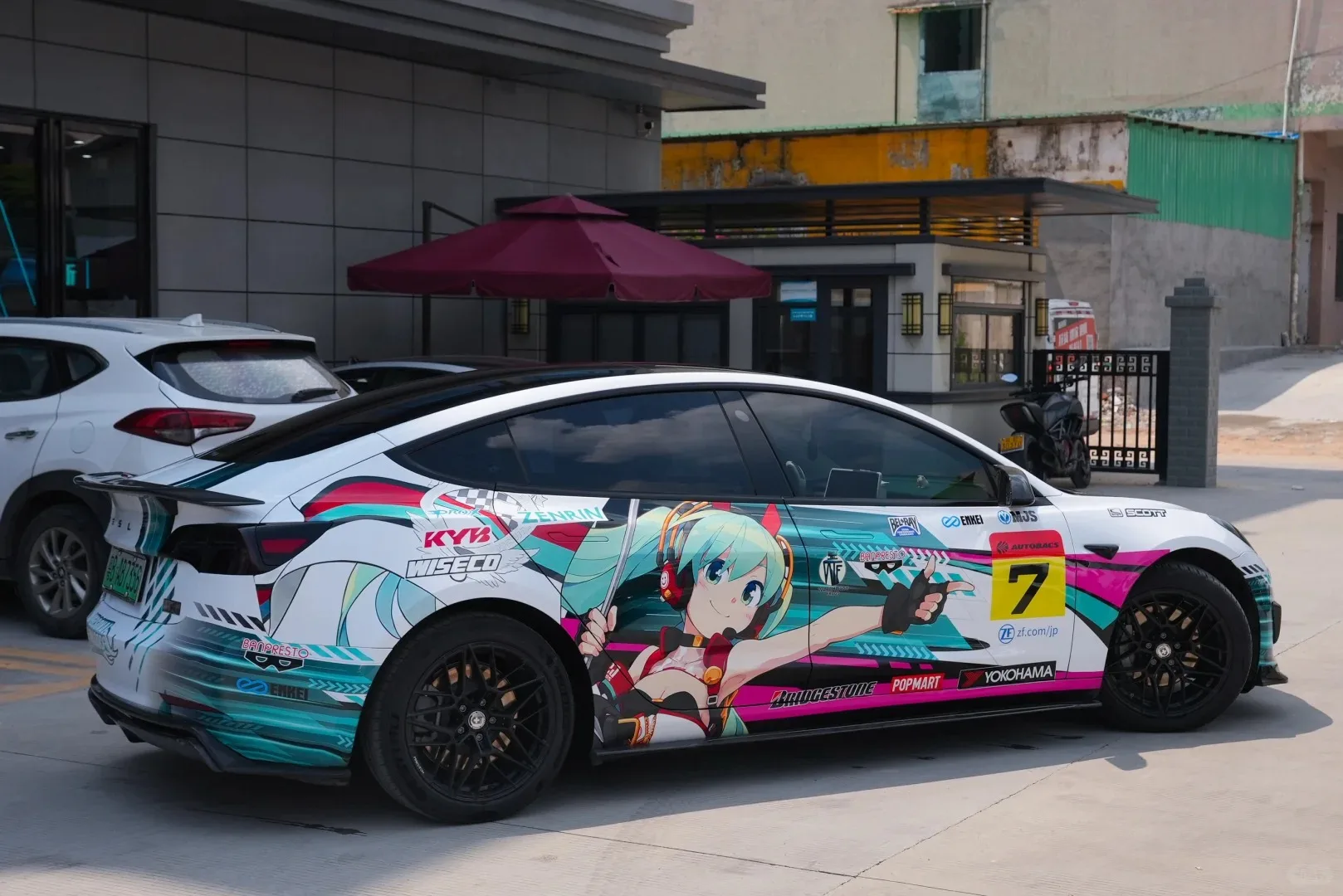 Hatsune Miku Custom Made PET vinyl wrap film Vinyl (Plastic liner) for car wrapping quality Warranty Applicable to all models