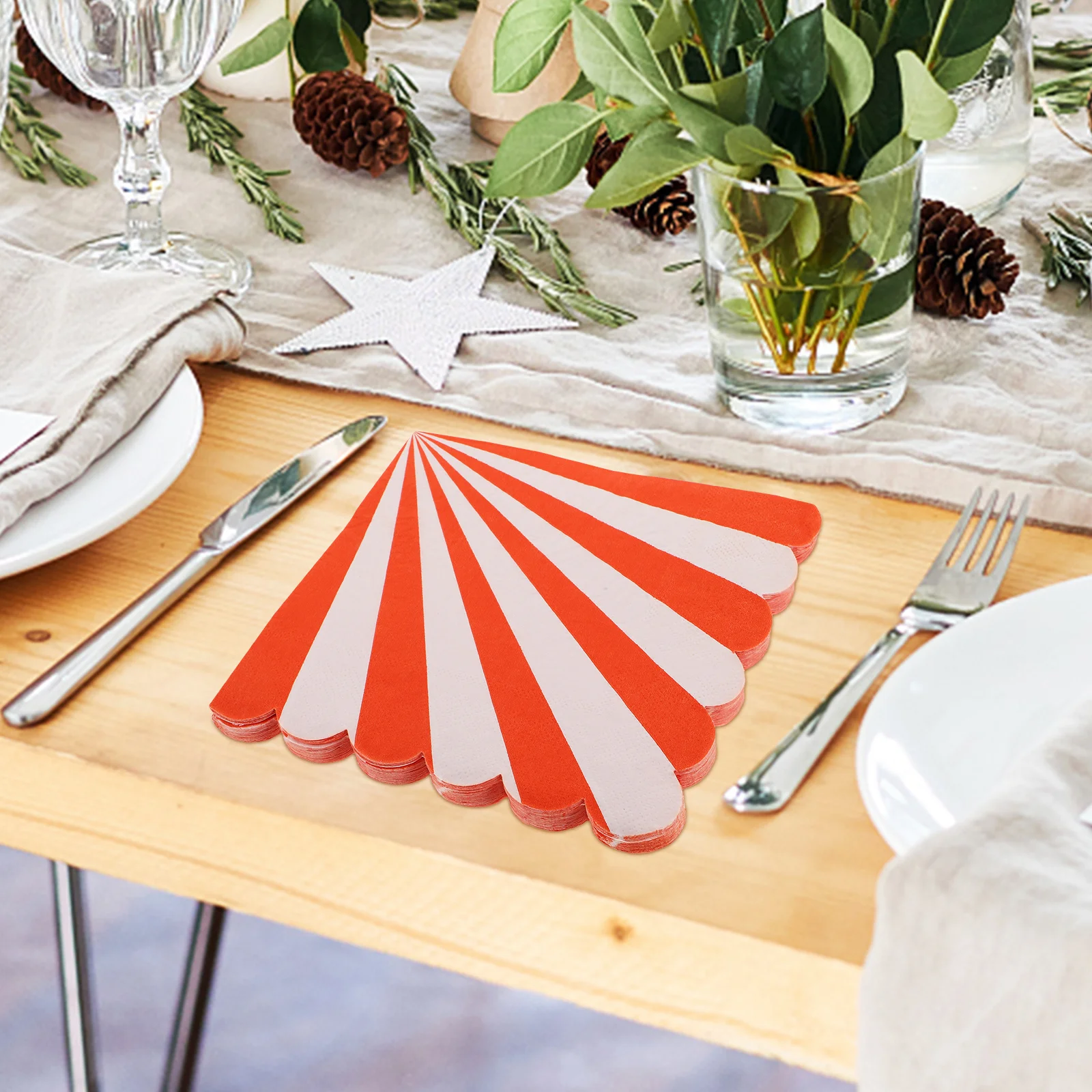 16 قطعة مناديل الحفلات المزخرفة بتصميم مخطط أنيق ومناديل ورقية متينة للتجمعات المختلفة سهلة الاستخدام والحمل #1