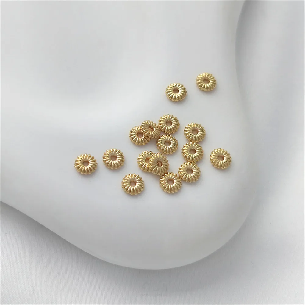 10pcs 14K gold wrapped small daisy pattern small spacer 4mm flat handmade spacer DIY bracelet accessories