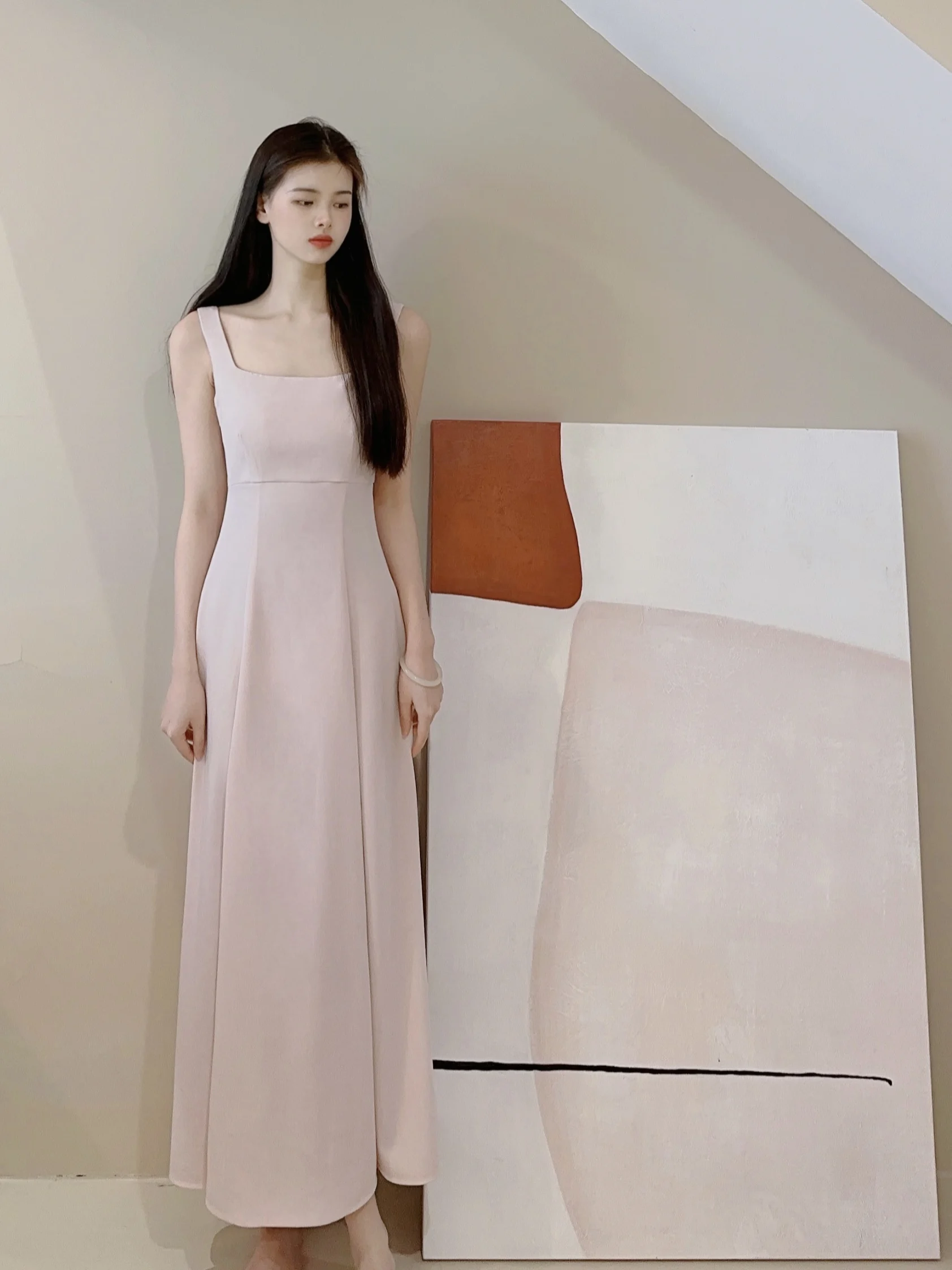 

Розовое женское летнее платье макси с завышенной талией, стройнящее, с бретельками, простого дизайна, для повседневной носки и свиданий