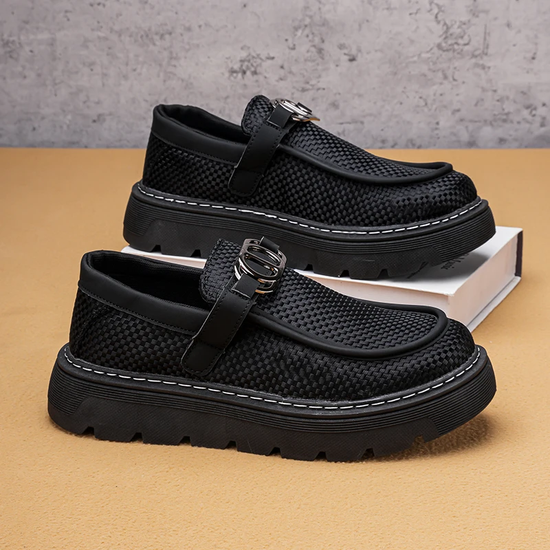 

Men's loafers with thick soles and breathable sleeves for increased height, can be worn with just one foot on men's shoes
