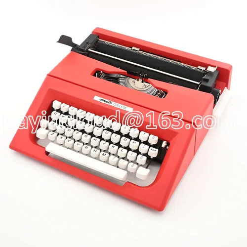 Olivetti-오래된 기계식 타자기, 중고 및 고대것, 정상적인 사용, 레트로 컬렉션, 예술적 선물