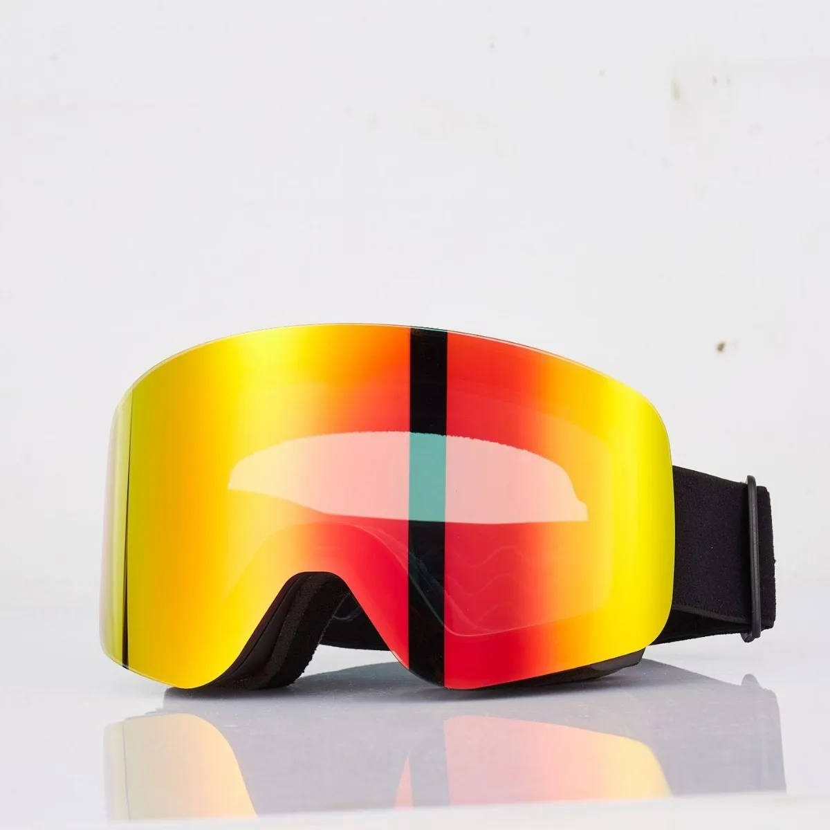 

Лыжные очки с зажимом на сменном цилиндрическом двухслойном защите от запотевания и глаз.