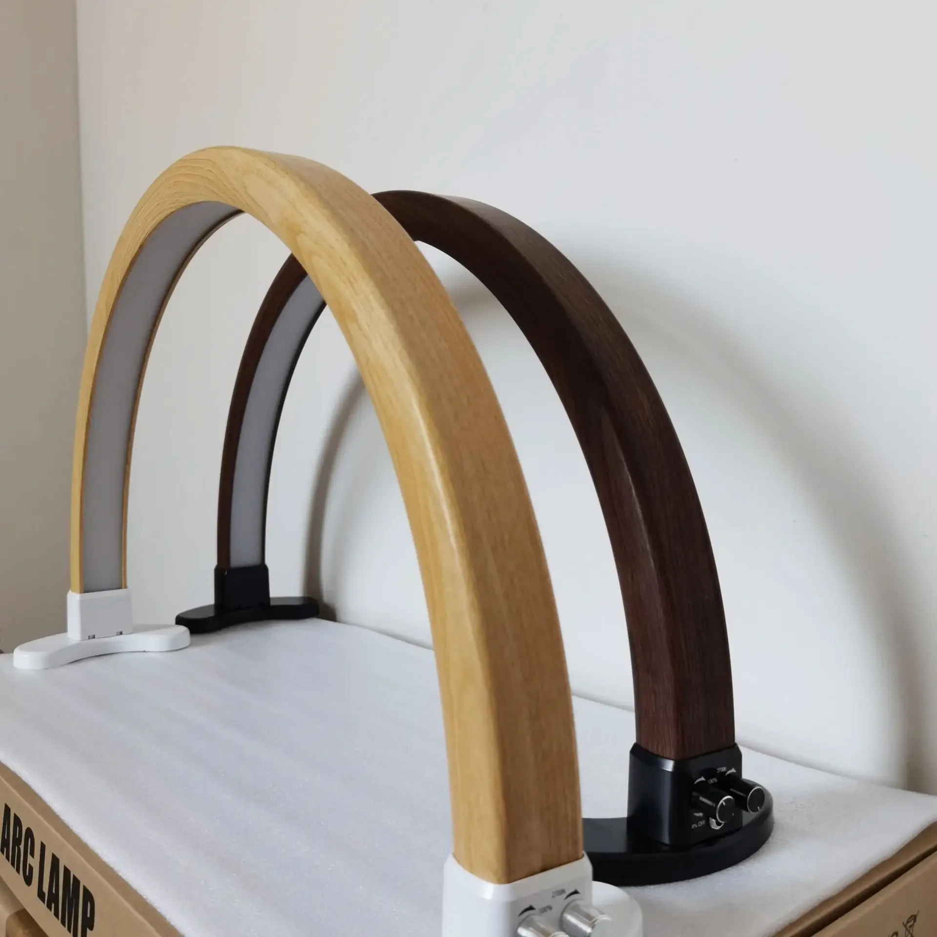 Nail Tool Wholesale Wood Grain Table Lamp U-shaped Manicure LED Lamp Half Moon Lighting Desktop Manicure Lighting Fill-in Light