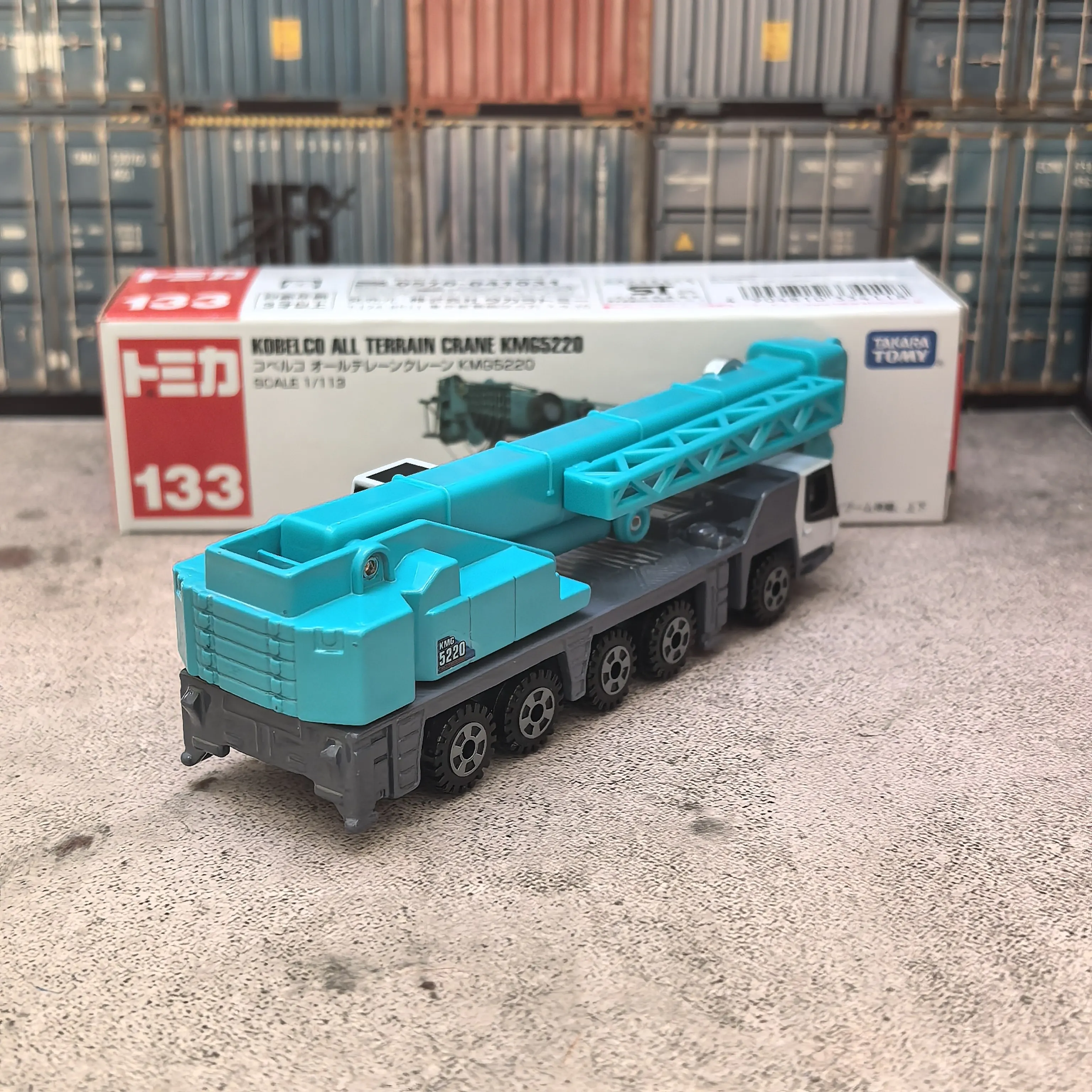 Takara Tomy Tomica No.133 Kobelco All Terrain Crane KMG5220 1/113 Diecast Construction Vehicle Hobby Collectible Model