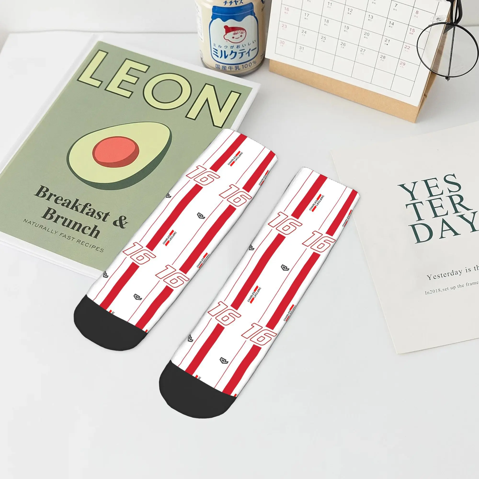 Charles Leclerc Ferrari F1 Monaco Flag Socks Harajuku Stoking Berkualitas Tinggi Aksesori Kaus Kaki Sepanjang Musim untuk Pria Wanita