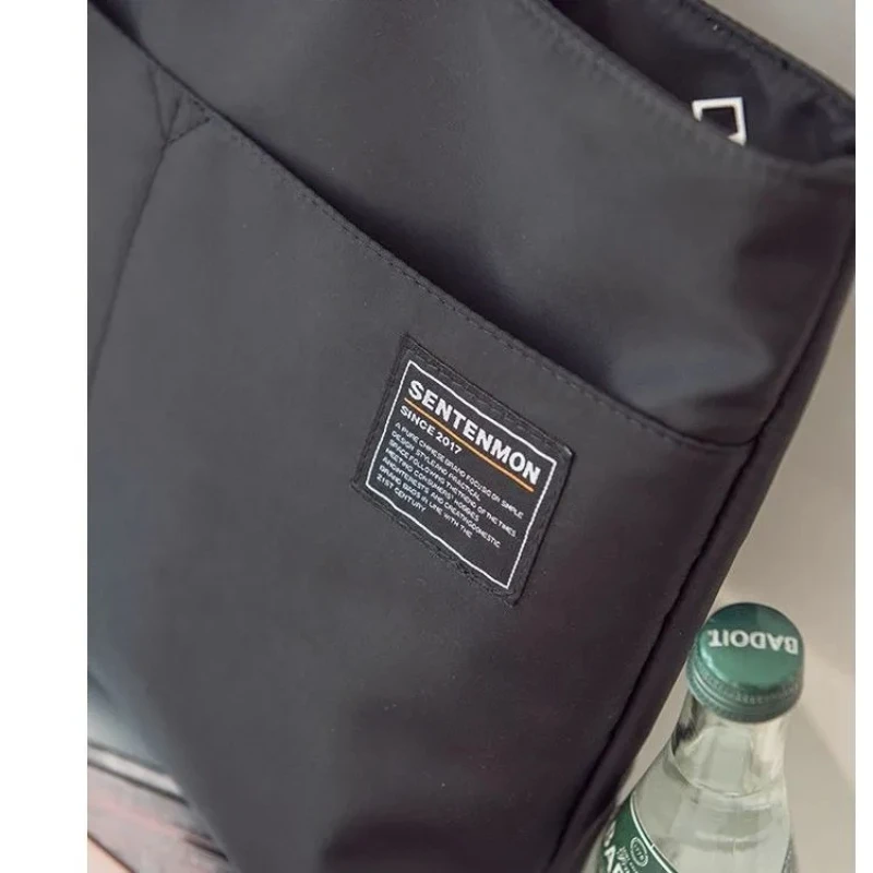 حقيبة مقاومة للماء محمولة باليد من قماش أكسفورد الأفقي بسعة كبيرة حقيبة كمبيوتر للخروج في العمل حقيبة يد كتف