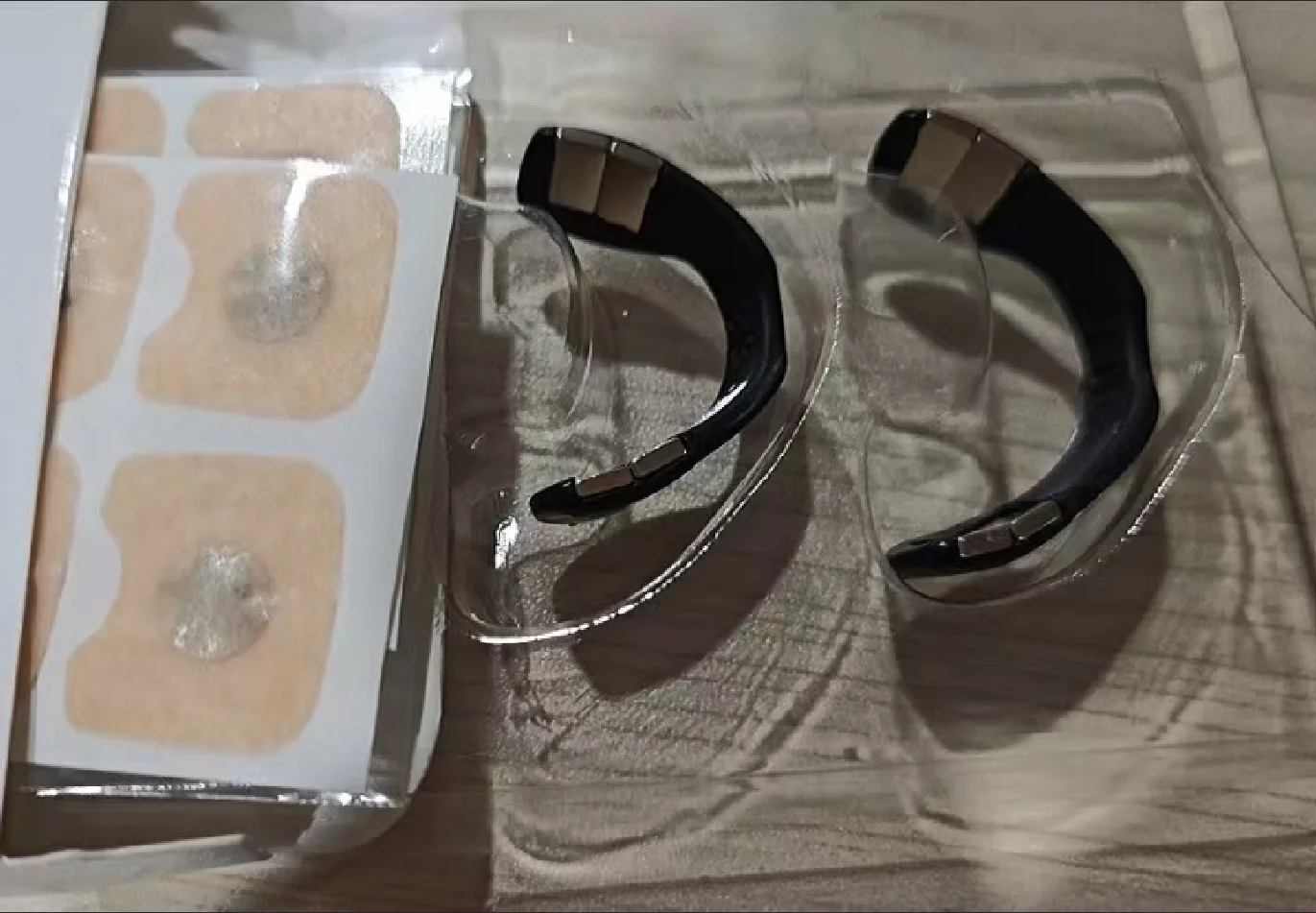 

nasal strips，Hugs nose, zero pinch; one week of quiet—5-star rush!