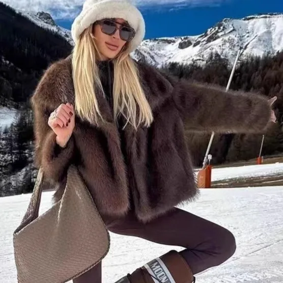 

Large Lapel Faux Fur Coat Fashionable Fluffy lady Fur Coat Autumn Winter Ins Style Internet Celebrity Fur Top
