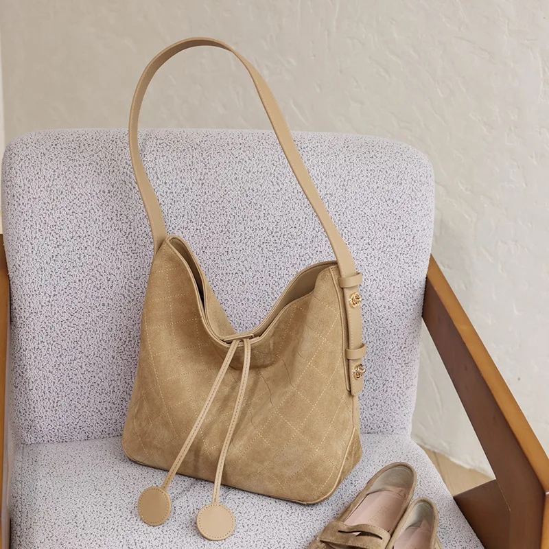 2026 New Women Nubuck Suede Bucket Bag Quilted High‑End Versatile Casual Commuter Underarm Shoulder Handbag