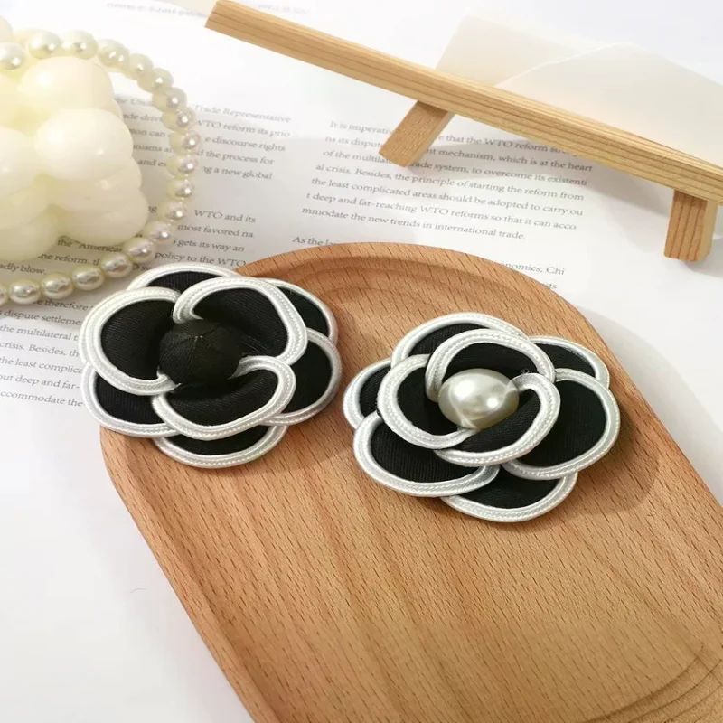 دبابيس زهرة الكاميليا النسيج الأسود للمرأة بروش دبابيس فستان قميص الإكسسوارات هدية #5