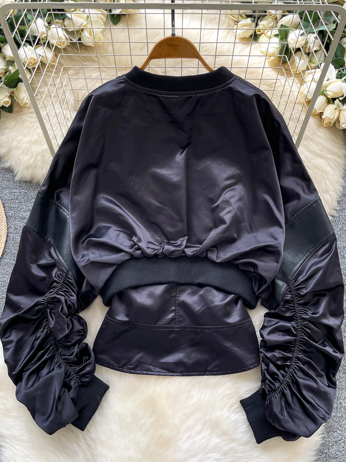 Retro American Faion Colletto alla coreana Jaet Donna Autunno 2025 Cappotto in pelle plissettata patchwork cinched in vita Or Out da donna...