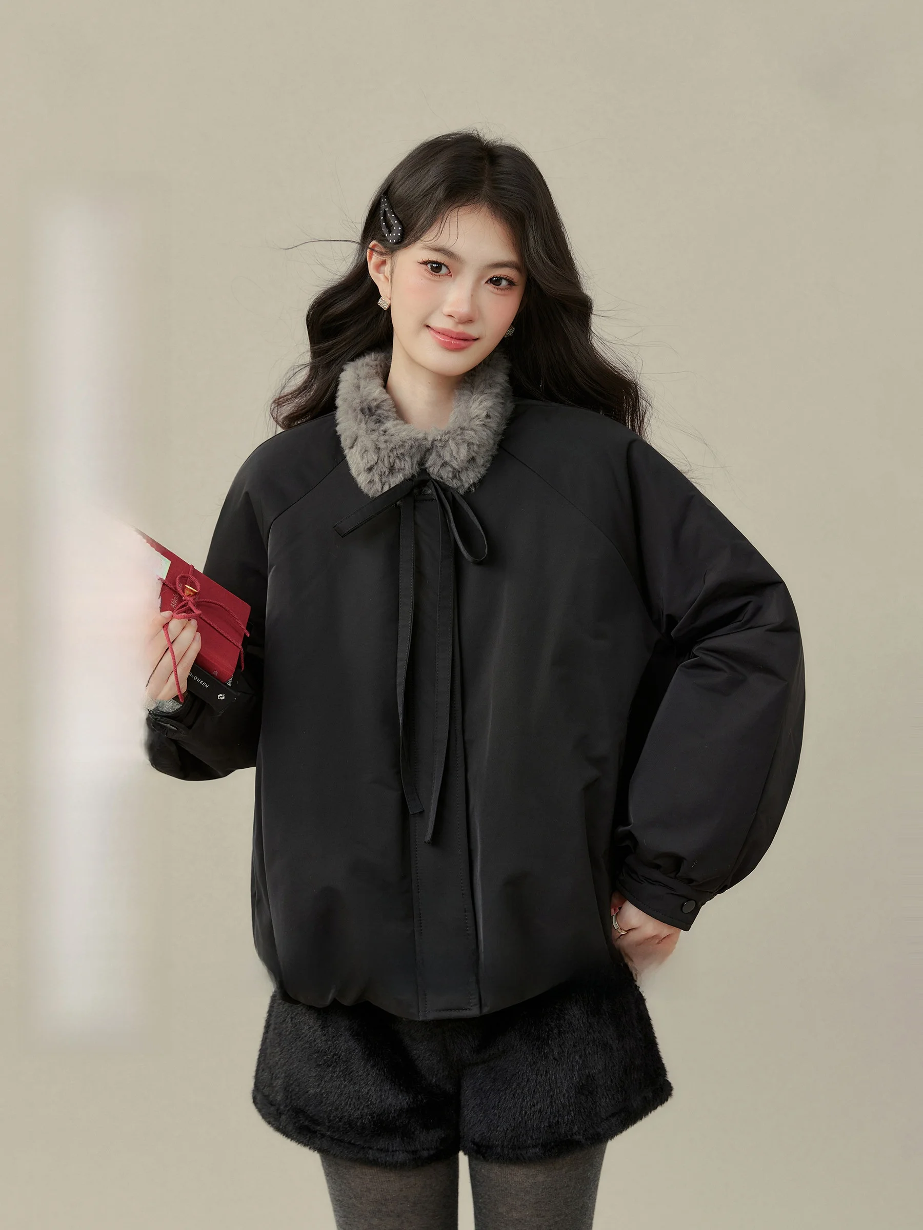 

Warm Fce Thiened Coat with Furry Collar And Bowknot for plus Size Women Bla Cotton Outerwear Winter Faion Ladies