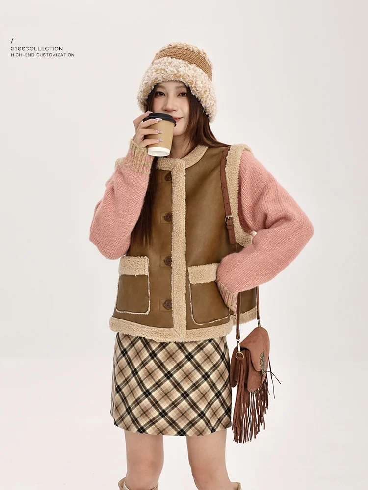 

Коричневый жилет из меха и кожи для женщин, универсальный, приталенный, с круглым вырезом, на одной пуговице, для повседневной носки