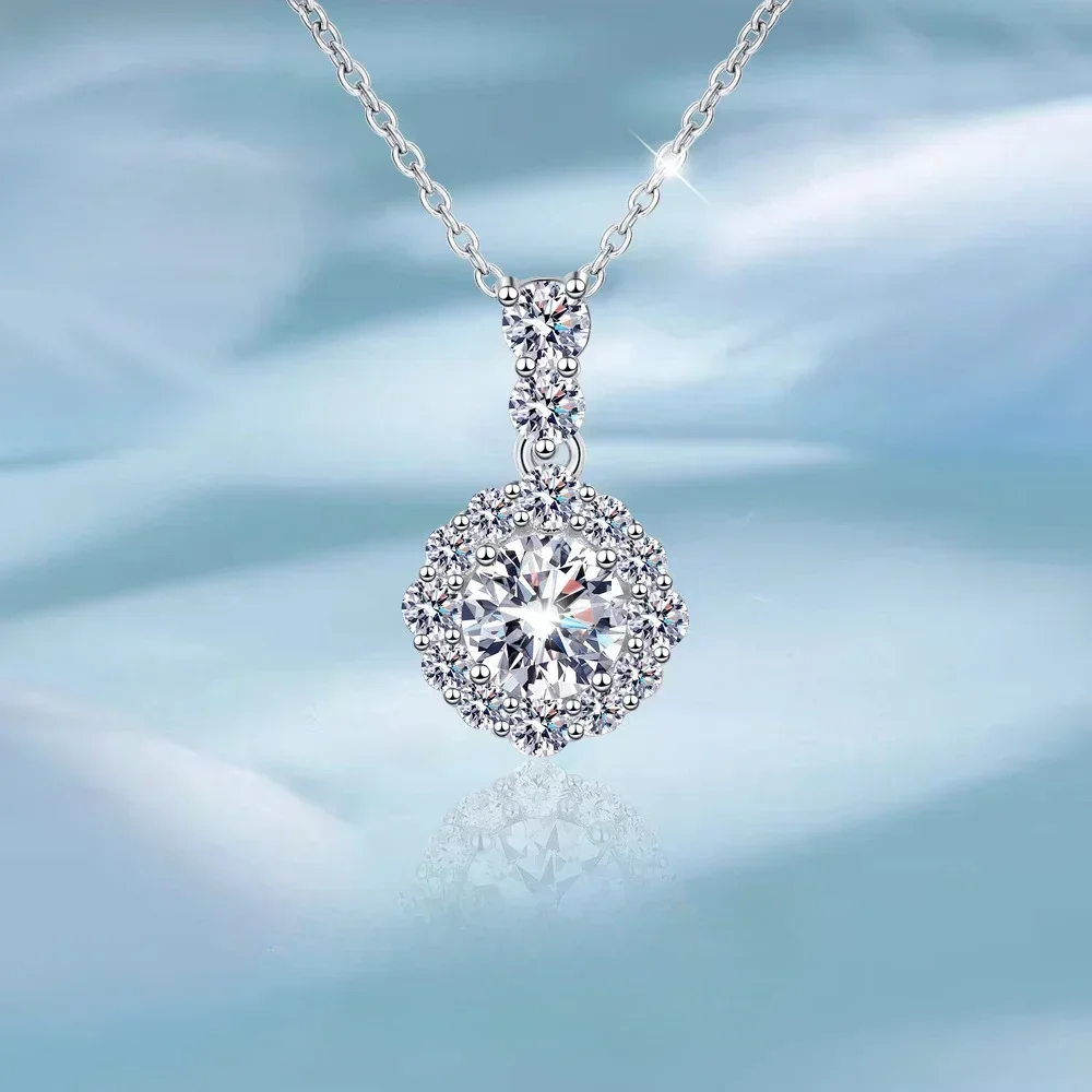 Exquisite Store Diamond Inlaid Bubble Circular Pendant Necklaces for Women, PT950 1CT  Round Moissanite Chain Wedding Fine Gift
